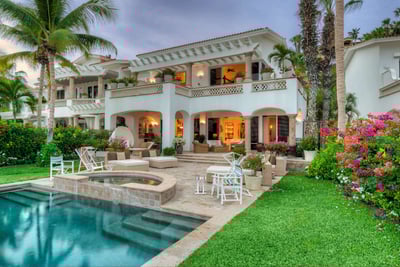 Luxury Villa Photo #3