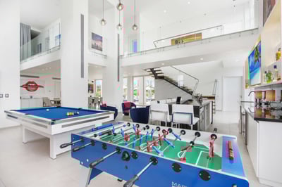 Luxury Villa Photo #26