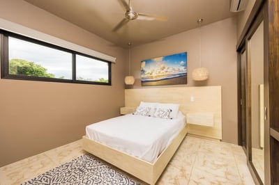 Luxury Villa Photo #30
