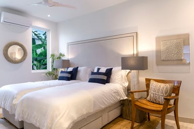 Luxury Villa Photo #13