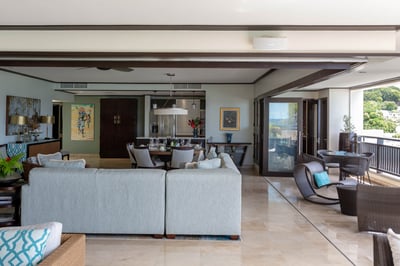 Luxury Villa Photo #4