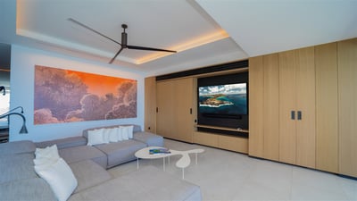 Luxury Villa Photo #31