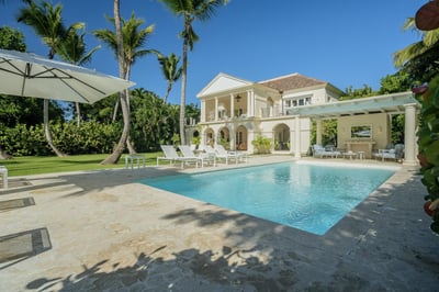 Luxury Villa Photo #3