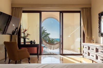 Luxury Villa Photo #39