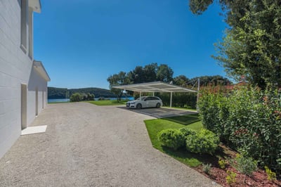 Luxury Villa Photo #24