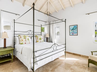 Luxury Villa Photo #29
