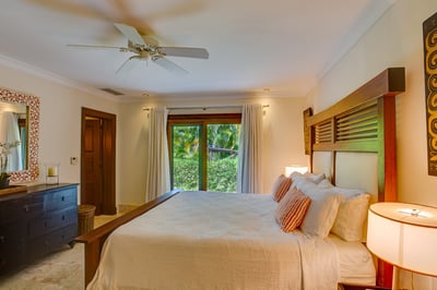 Luxury Villa Photo #39