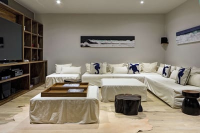 Luxury Villa Photo #14