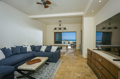 Luxury Villa Photo #36
