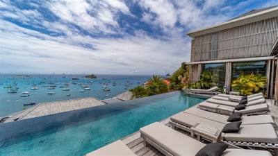 Luxury Villa Photo #2
