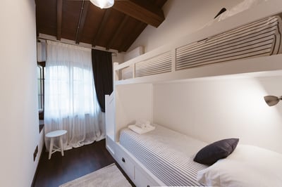 Luxury Villa Photo #34