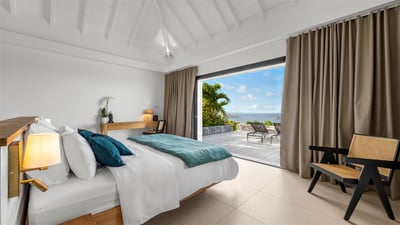 Bedroom 1: King size bed, air conditioning, ceiling fan, safe, dressing room. Ensuite bathroom with 