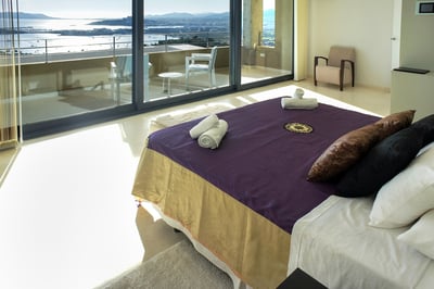 Luxury Villa Photo #24