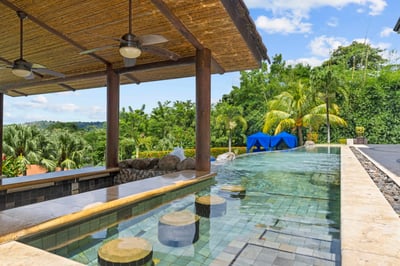 Luxury Villa Photo #12