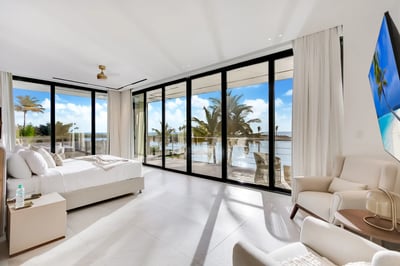 Luxury Villa Photo #56