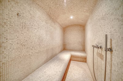 Luxury Villa Photo #12