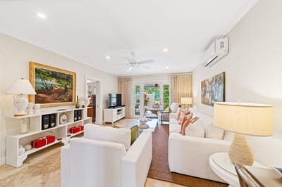 Luxury Villa Photo #15