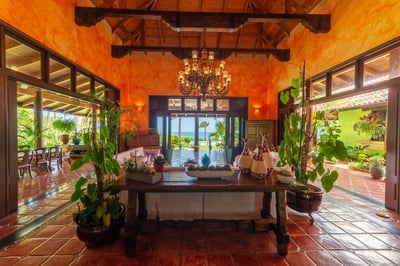 Luxury Villa Photo #22
