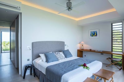 Luxury Villa Photo #23