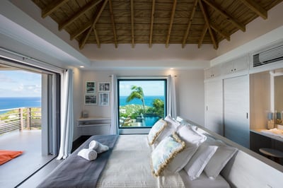 Luxury Villa Photo #25