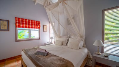 Luxury Villa Photo #32
