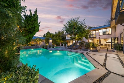 Luxury Villa Photo #3