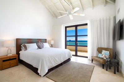Luxury Villa Photo #17