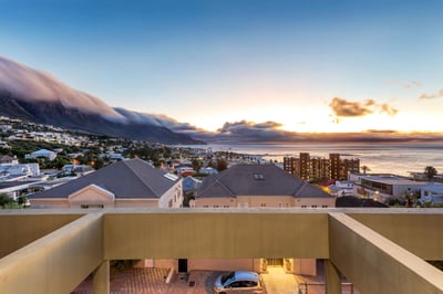 Luxury Villa Photo #6