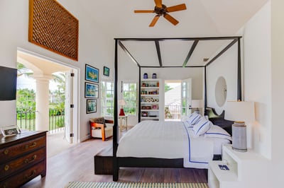 Luxury Villa Photo #22