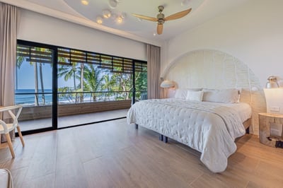 Luxury Villa Photo #36