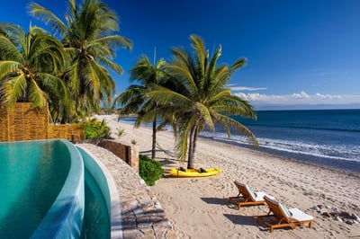 Luxury Villa Photo #4
