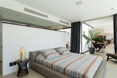 Luxury Villa Photo #20