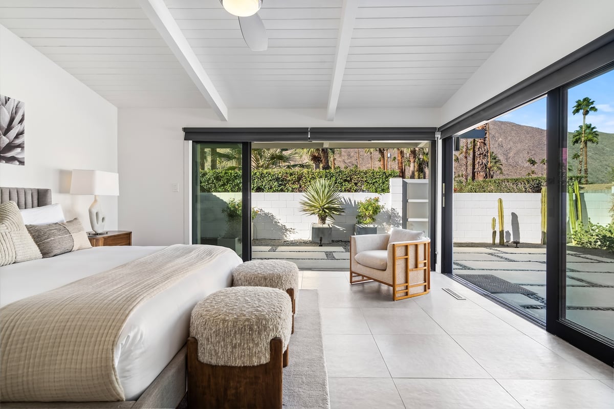 Alexander Desert Dreams