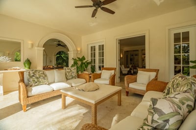 Luxury Villa Photo #12
