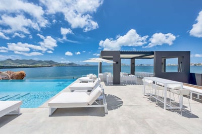 Luxury Villa Photo #3