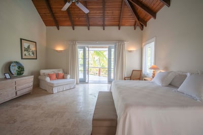 Luxury Villa Photo #40