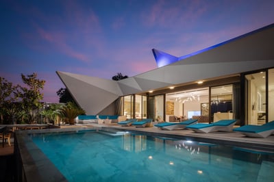 Luxury Villa Photo #15