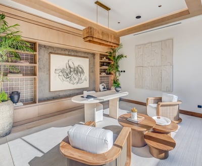 Luxury Villa Photo #32