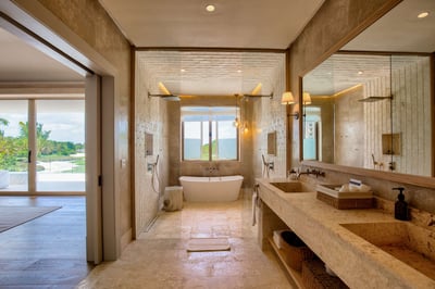 Luxury Villa Photo #39