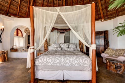Luxury Villa Photo #18