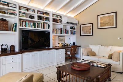 Luxury Villa Photo #25