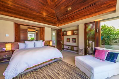 Luxury Villa Photo #59