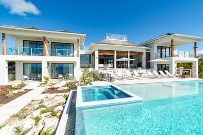 Luxury Villa Photo #26