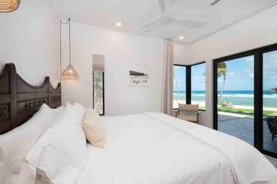 Luxury Villa Photo #20