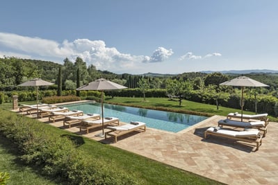 Luxury Villa Photo #4