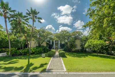 Luxury Villa Photo #48