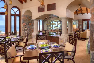 Luxury Villa Photo #39