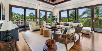 Luxury Villa Photo #16