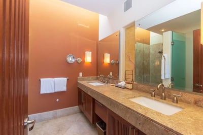 Luxury Villa Photo #28