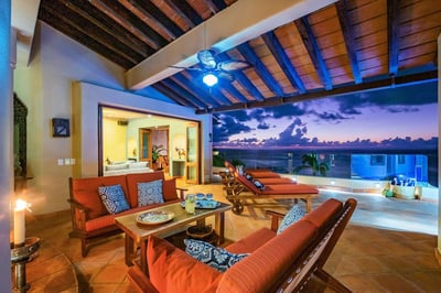 Luxury Villa Photo #8